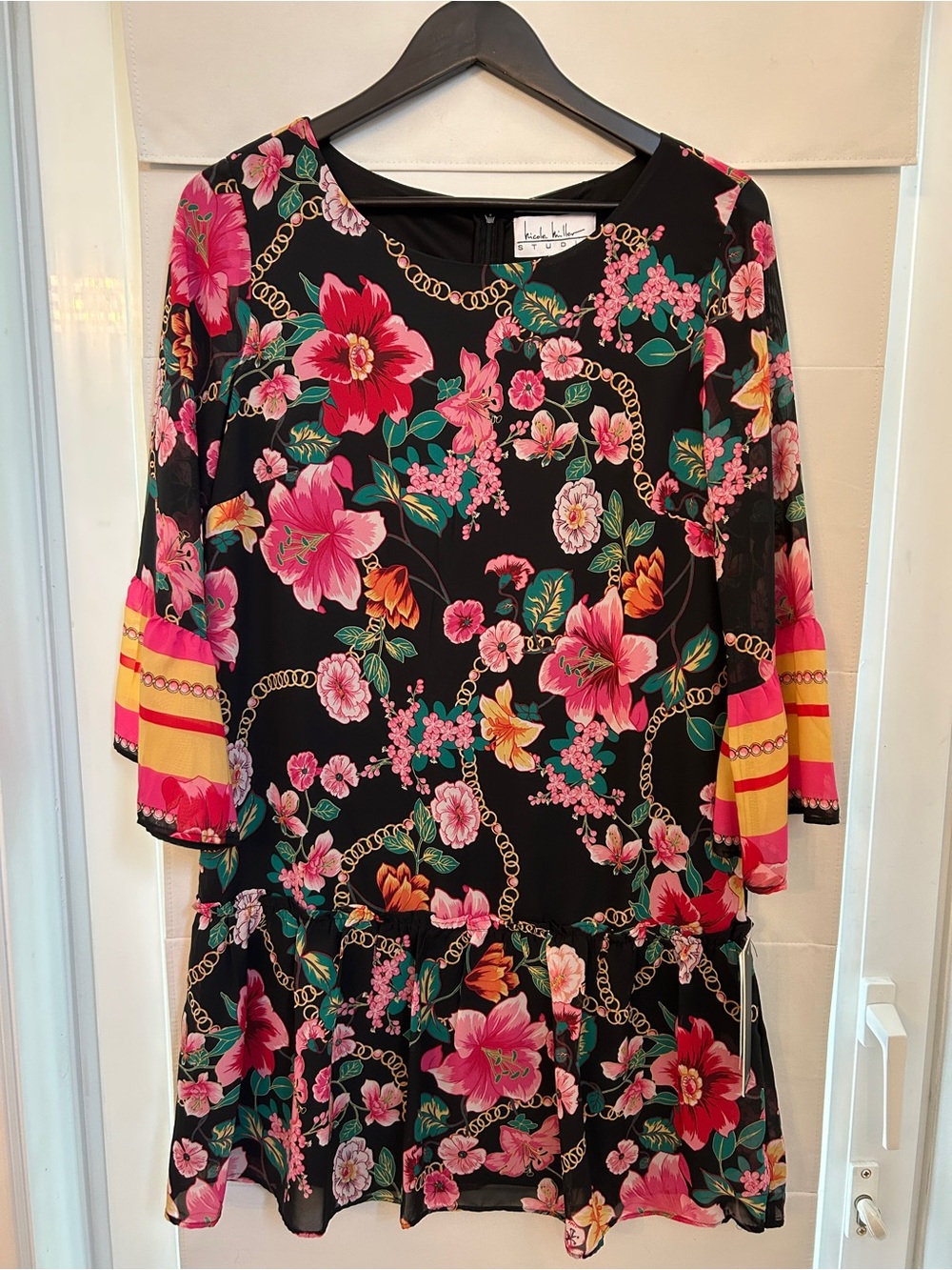 Nicole Miller - Floral Chain Print Tunic Dress in Black, Pink & Green